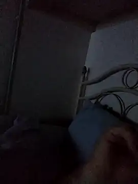 Snapshot of NAvoglia chatting on November 24, 10:20 pm NAvoglia online show from November 24, 10:20 pm