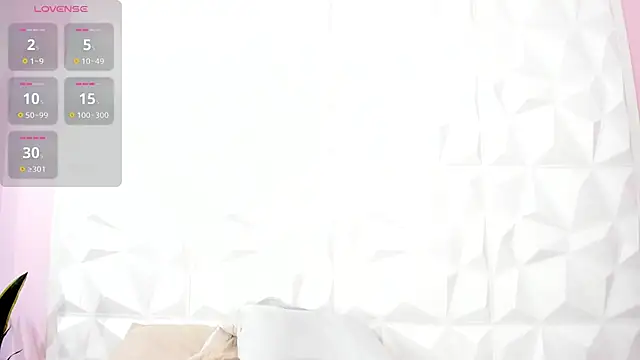 Snapshot of Lia_Guzman chatting on March 14, 6:10 am Lia Guzman online show from March 14, 6:10 am