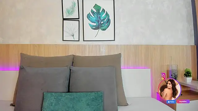 Snapshot of Alyssia_Collins chatting on June 16, 3:58 pm Alyssia Collins online show from June 16, 3:58 pm