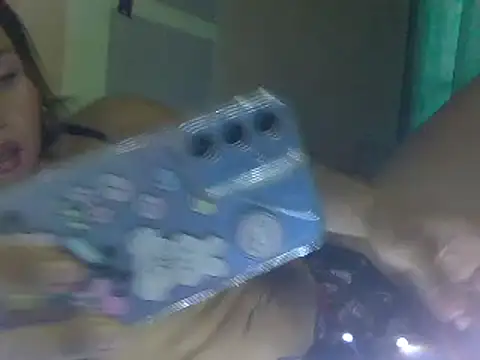 Snapshot of kyliebigboobs chatting on March 13, 9:26 pm kyliebigboobs online show from March 13, 9:26 pm