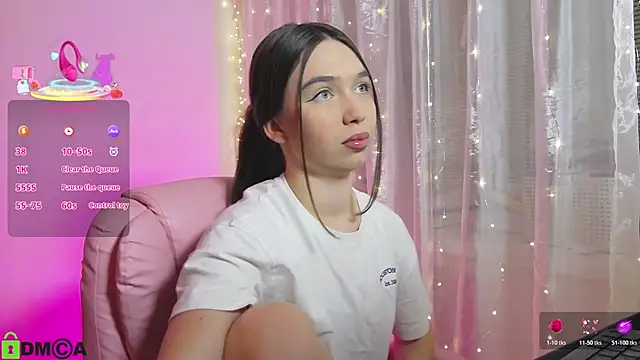 Snapshot of Arianahot777 chatting on November 3, 9:59 pm Arianahot777 online show from November 3, 9:59 pm