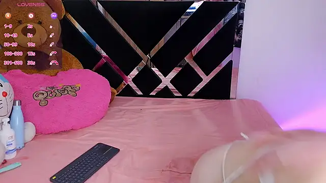 CatalinaSmith1 online show from February 25, 11:36 pm