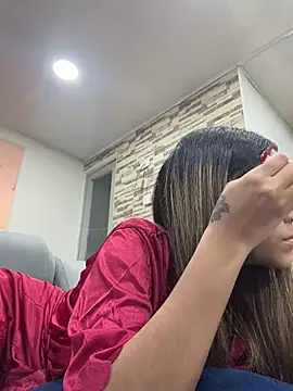 Snapshot of vicky_bass chatting on November 18, 10:03 pm vicky bass online show from November 18, 10:03 pm