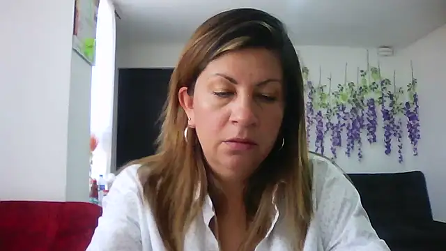 Snapshot of xxsexycutexxx chatting on October 15, 7:36 pm xxsexycutexxx online show from October 15, 7:36 pm