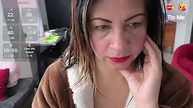 Snapshot of xxsexycutexxx chatting on October 29, 12:07 pm xxsexycutexxx online show from October 29, 12:07 pm