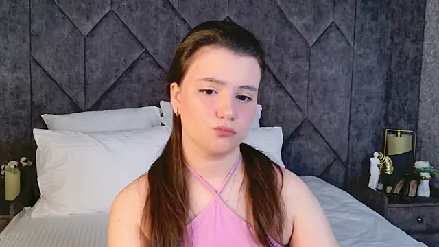 Pauline Heaven online show from December 16, 5:56 am