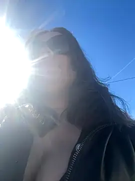 Snapshot of laarti chatting on October 7, 1:19 pm laarti online show from October 7, 1:19 pm