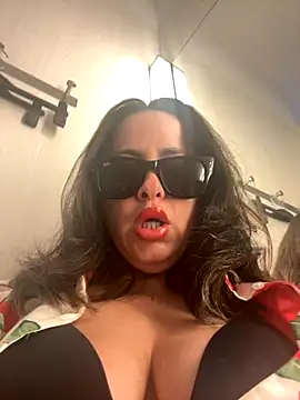 Snapshot of laarti chatting on October 11, 6:17 pm laarti online show from October 11, 6:17 pm