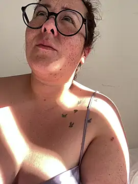 SweetRomina online show from March 3, 3:29 pm