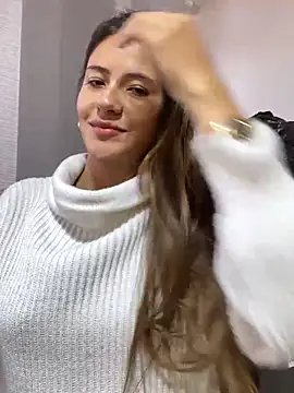 Snapshot of Andrea18_blonde chatting on March 15, 10:22 pm Andrea18 blonde online show from March 15, 10:22 pm