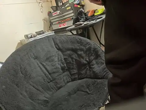 Snapshot of ClimbedCaelum chatting on January 18, 6:23 pm ClimbedCaelum online show from January 18, 6:23 pm