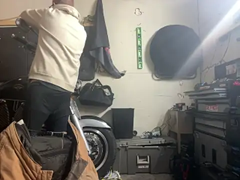 Snapshot of ClimbedCaelum chatting on January 31, 10:52 pm ClimbedCaelum online show from January 31, 10:52 pm