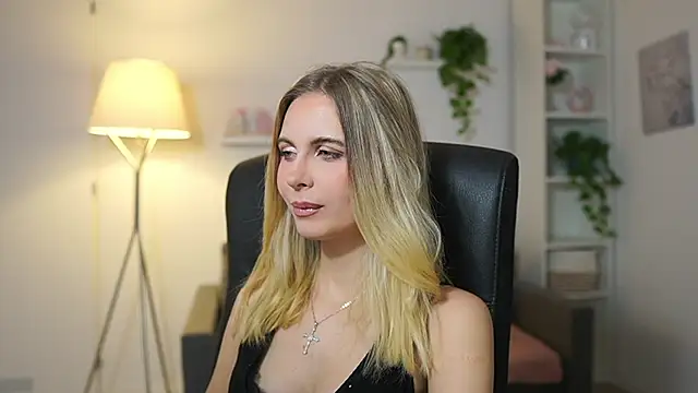 catecrago  online show from December 15, 9:13 am