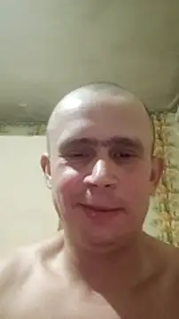 Snapshot of alex_brow_n chatting on February 1, 7:44 pm alex brow n online show from February 1, 7:44 pm
