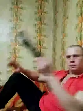 Snapshot of alex_brow_n chatting on February 3, 4:10 pm alex brow n online show from February 3, 4:10 pm