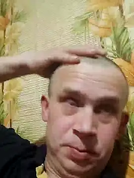 Snapshot of alex_brow_n chatting on February 4, 4:08 pm alex brow n online show from February 4, 4:08 pm