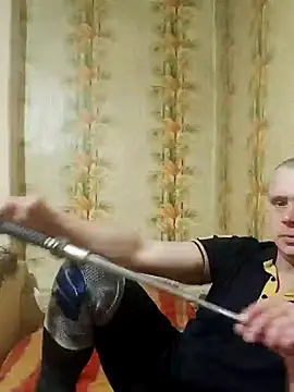 Snapshot of alex_brow_n chatting on February 5, 4:14 pm alex brow n online show from February 5, 4:14 pm