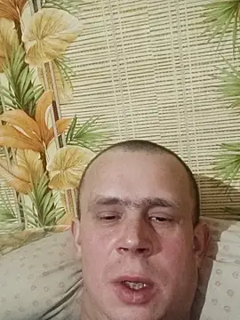 Snapshot of alex_brow_n chatting on February 7, 7:17 pm alex brow n online show from February 7, 7:17 pm