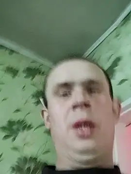 Snapshot of alex_brow_n chatting on February 28, 12:09 pm alex brow n online show from February 28, 12:09 pm