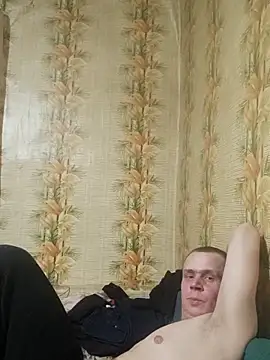 Snapshot of alex_brow_n chatting on March 1, 5:16 pm alex brow n online show from March 1, 5:16 pm