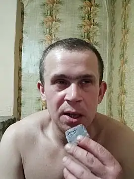 Snapshot of alex_brow_n chatting on March 2, 7:23 pm alex brow n online show from March 2, 7:23 pm