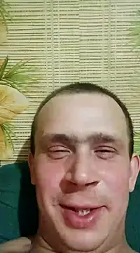 Snapshot of alex_brow_n chatting on March 3, 7:49 pm alex brow n online show from March 3, 7:49 pm
