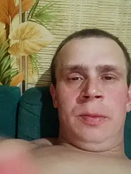 Snapshot of alex_brow_n chatting on March 11, 5:13 pm alex brow n online show from March 11, 5:13 pm