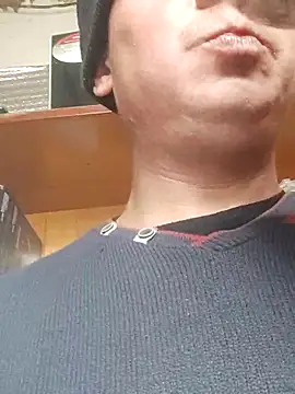 Snapshot of alex_brow_n chatting on October 21, 9:10 am alex brow n online show from October 21, 9:10 am