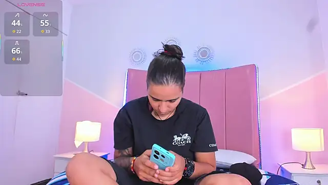 Liiam smith  online show from September 19, 9:59 pm