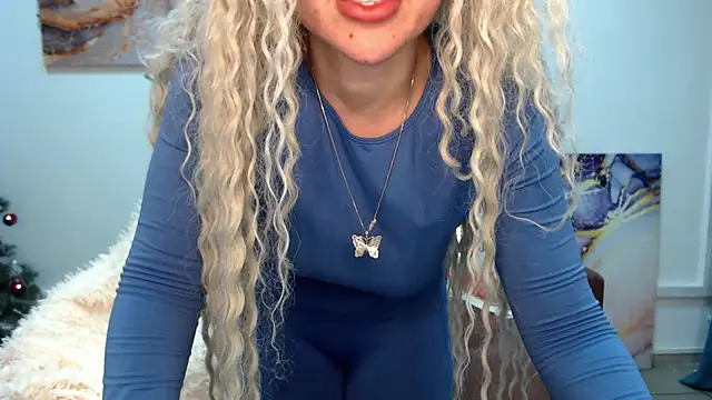 Snapshot of MissisCaty chatting on February 3, 10:32 pm MissisCaty online show from February 3, 10:32 pm