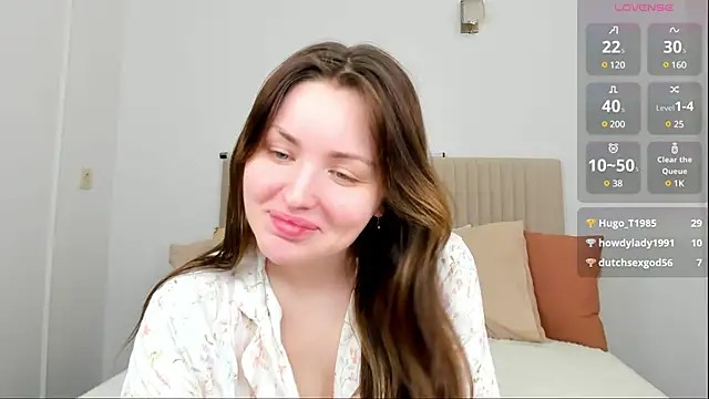 Lora Rosee online show from February 22, 9:01 am