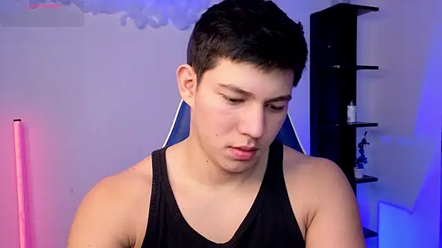 JamesCr  online show from July 2, 12:11 pm