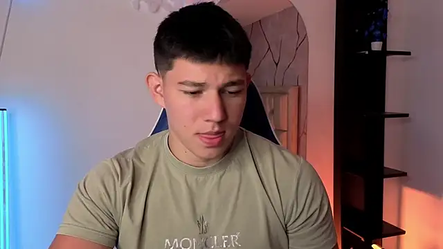 JamesCr  online show from July 28, 12:12 pm