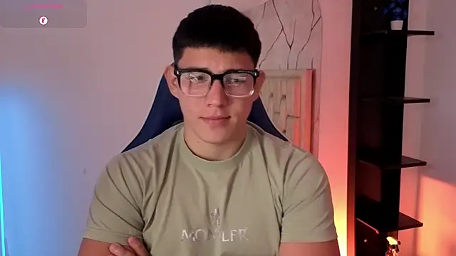 JamesCr  online show from July 28, 3:21 pm