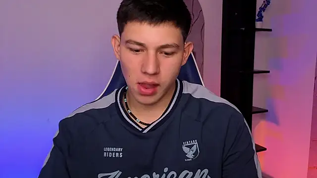 JamesCr  online show from August 1, 12:26 pm