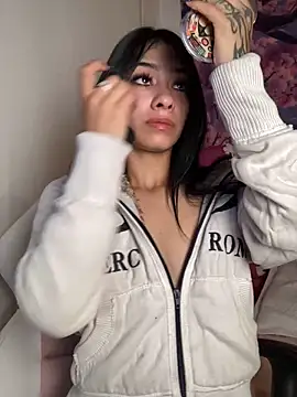 Snapshot of TayylorSexx chatting on March 15, 4:35 am TayylorSexx online show from March 15, 4:35 am