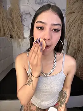 Snapshot of TayylorSexx chatting on September 15, 10:43 pm TayylorSexx online show from September 15, 10:43 pm