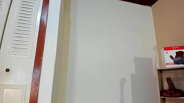 Snapshot of Violetta_0 chatting on November 25, 1:44 pm Violetta 0 online show from November 25, 1:44 pm