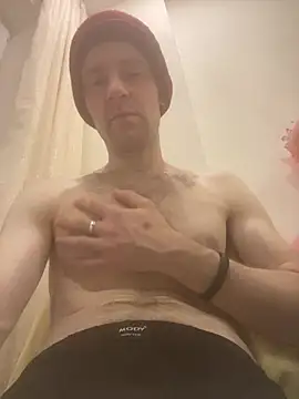 LynnAhNight online show from February 27, 3:04 am