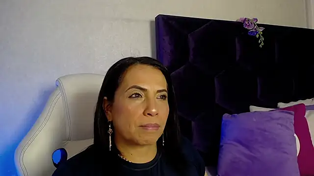 GochitaWild online show from November 18, 8:24 pm