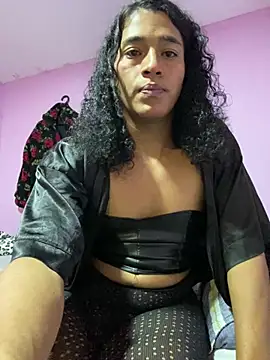 alexiaross96 online show from June 11, 9:02 pm