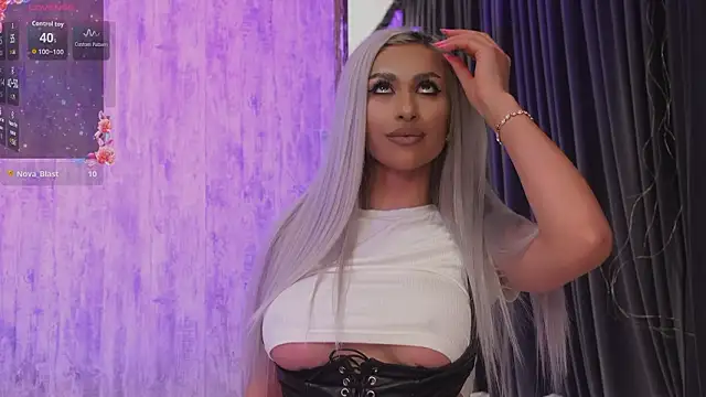 KarlaBart online show from February 1, 8:07 pm