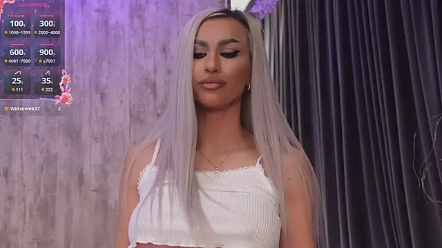 KarlaBart online show from February 9, 8:35 pm