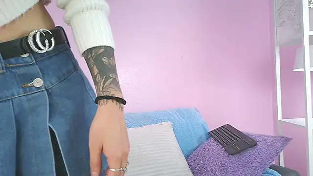 Hiyakasudere online show from November 18, 6:45 pm