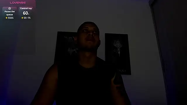 Snapshot of JohanSmith chatting on December 1, 12:15 am JohanSmith online show from December 1, 12:15 am