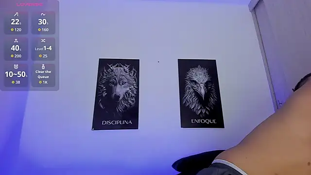 Snapshot of JohanSmith chatting on December 17, 3:12 am JohanSmith online show from December 17, 3:12 am