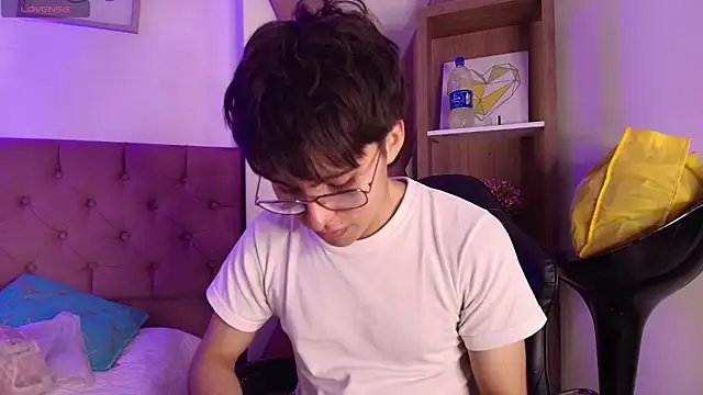 PepperTwink online show from October 29, 4:20 pm