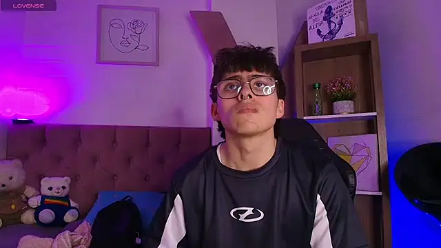 PepperTwink online show from November 28, 4:42 pm