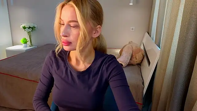 Snapshot of AnitaLamb chatting on September 23, 4:59 am AnitaLamb online show from September 23, 4:59 am