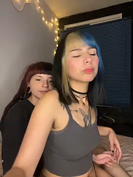 Snapshot of mavimist__ chatting on September 18, 4:36 am mavimist online show from September 18, 4:36 am